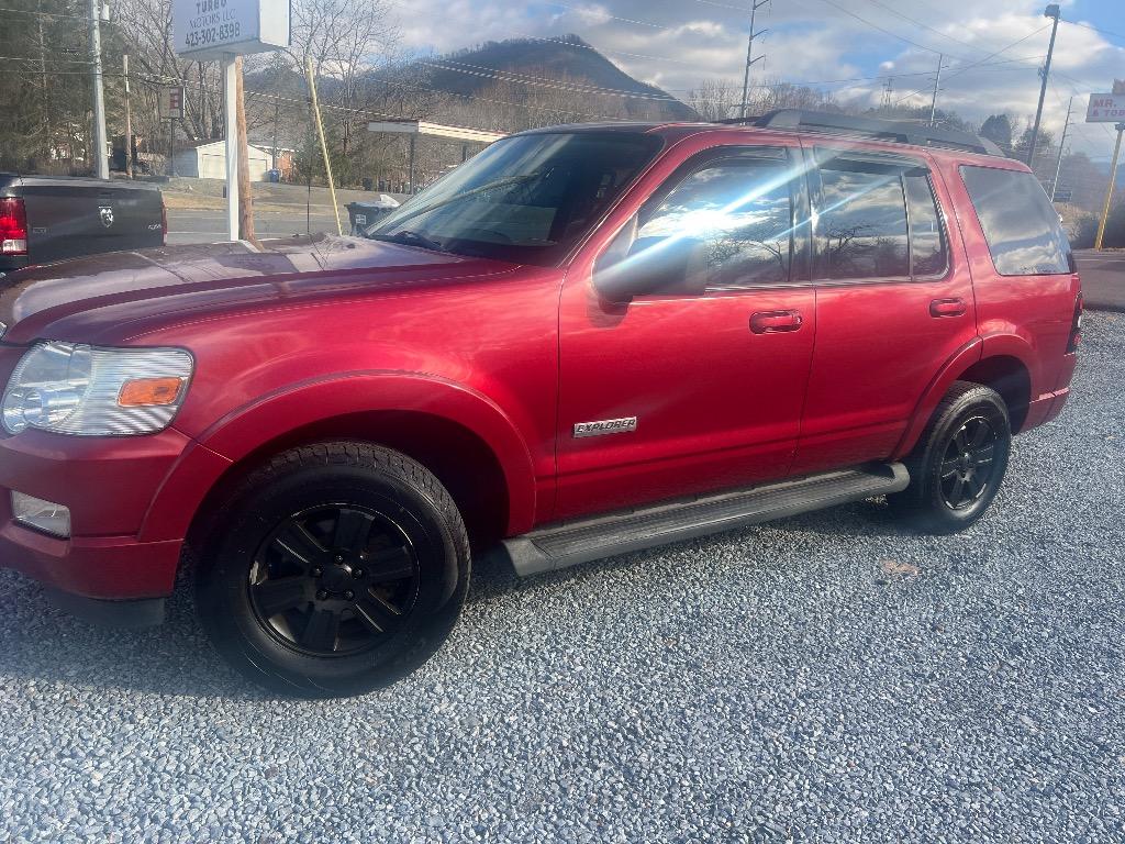 2008 Ford Explorer XLT's photo